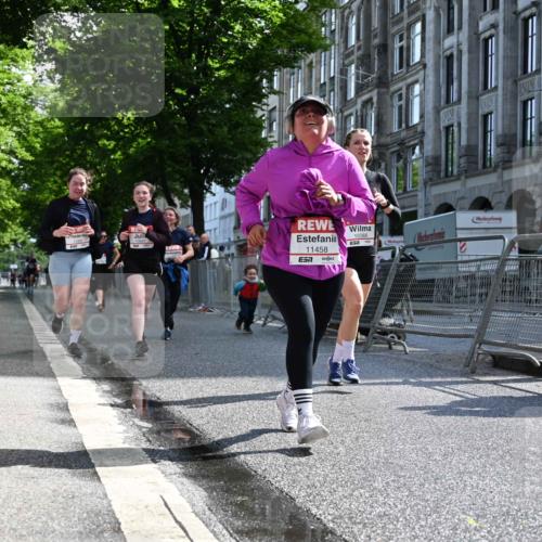 14.06.2026 - REWE Women's Run J. Mangold http://msf.ph/oto/9754255 14.06.2026 10:13:00 Ziel 10186, 10366, 10507, 10887, 10948, 11257, 11282, 11458 meine-sportfotos.de