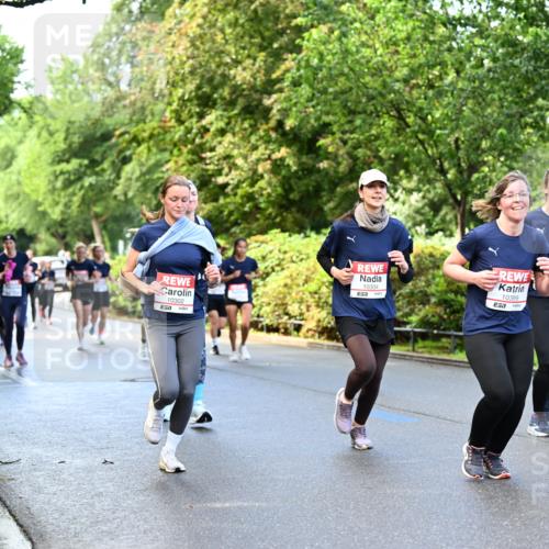 14.06.2026 - REWE Women's Run Dr. Thomas Lammeyer http://msf.ph/oto/9754270 14.06.2026 09:17:29 Laufen 10302, 57, 10334, 10399 meine-sportfotos.de