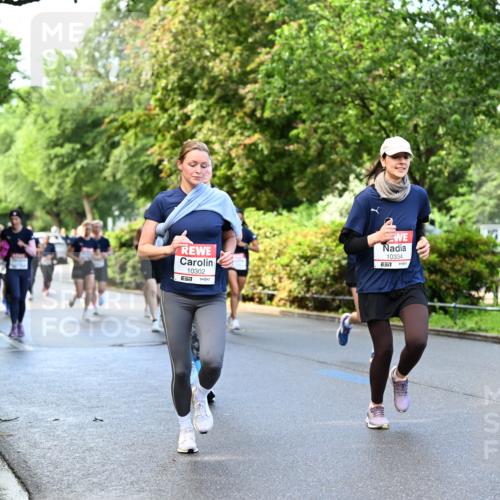 14.06.2026 - REWE Women's Run Dr. Thomas Lammeyer http://msf.ph/oto/9754277 14.06.2026 09:17:30 Laufen 10302, 7, 10334, 10399, 7, 10745 meine-sportfotos.de