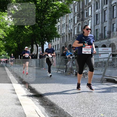 14.06.2026 - REWE Women's Run J. Mangold http://msf.ph/oto/9754301 14.06.2026 10:13:06 Ziel 10688, 10887, 10909, 10948, 11257, 11282, 11362 meine-sportfotos.de