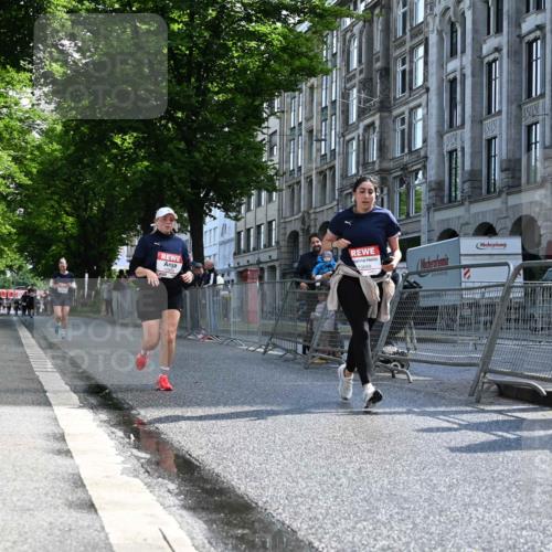 14.06.2026 - REWE Women's Run J. Mangold http://msf.ph/oto/9754310 14.06.2026 10:13:07 Ziel 10688, 10887, 10909, 10948, 11257, 11362, 11457 meine-sportfotos.de