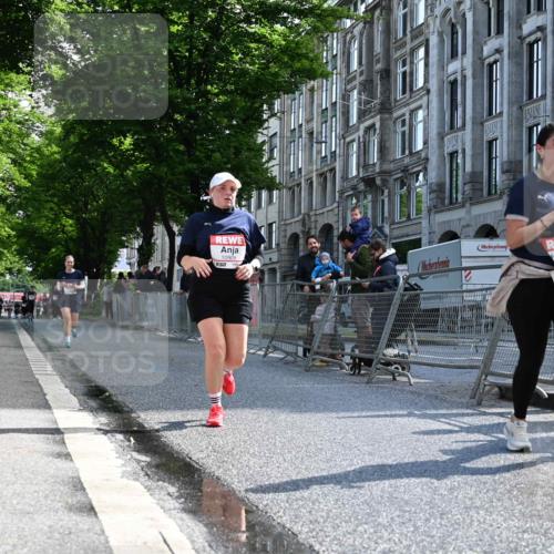 14.06.2026 - REWE Women's Run J. Mangold http://msf.ph/oto/9754316 14.06.2026 10:13:08 Ziel 10688, 10909, 10948, 11257, 11362, 11457 meine-sportfotos.de