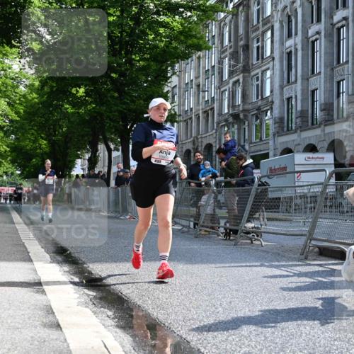14.06.2026 - REWE Women's Run J. Mangold http://msf.ph/oto/9754318 14.06.2026 10:13:09 Ziel 10688, 10909, 11362, 11457 meine-sportfotos.de
