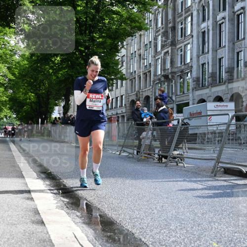 14.06.2026 - REWE Women's Run J. Mangold http://msf.ph/oto/9754328 14.06.2026 10:13:13 Ziel 10688, 10909, 11457 meine-sportfotos.de