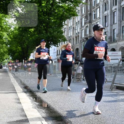 14.06.2026 - REWE Women's Run J. Mangold http://msf.ph/oto/9754344 14.06.2026 10:13:28 Ziel 10625, 10668, 11149 meine-sportfotos.de