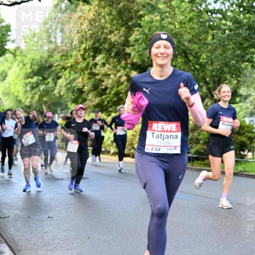 14.06.2026 - REWE Women's Run Dr. Thomas Lammeyer http://msf.ph/oto/9754349 14.06.2026 09:17:35 Laufen 11438, 10563, 10204, 7 meine-sportfotos.de