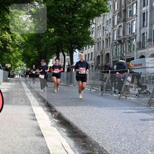 14.06.2026 - REWE Women's Run J. Mangold http://msf.ph/oto/9754358 14.06.2026 10:13:34 Ziel 10384, 10555, 11149, 11251 meine-sportfotos.de