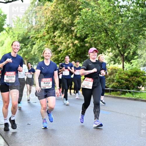 14.06.2026 - REWE Women's Run Dr. Thomas Lammeyer http://msf.ph/oto/9754371 14.06.2026 09:17:36 Laufen 10062, 7, 10066, 11515, 7, 11313 meine-sportfotos.de