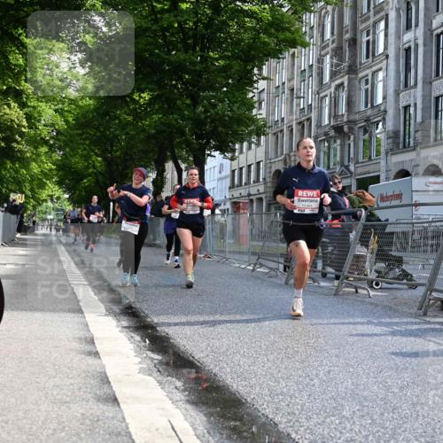 14.06.2026 - REWE Women's Run J. Mangold http://msf.ph/oto/9754372 14.06.2026 10:13:35 Ziel 10384, 10555, 10596, 11251, 11445 meine-sportfotos.de