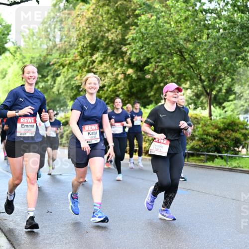 14.06.2026 - REWE Women's Run Dr. Thomas Lammeyer http://msf.ph/oto/9754373 14.06.2026 09:17:36 Laufen 10062, 10066, 57, 11515, 35 meine-sportfotos.de