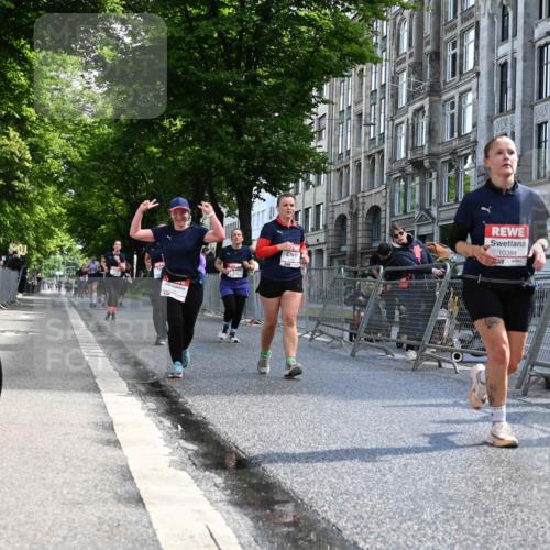 14.06.2026 - REWE Women's Run J. Mangold http://msf.ph/oto/9754382 14.06.2026 10:13:36 Ziel 10384, 10555, 10596, 11251, 11445 meine-sportfotos.de