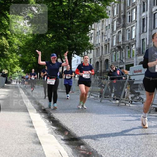 14.06.2026 - REWE Women's Run J. Mangold http://msf.ph/oto/9754384 14.06.2026 10:13:36 Ziel 10384, 10555, 10596, 11251, 11445 meine-sportfotos.de