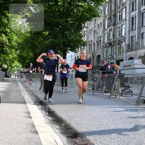 14.06.2026 - REWE Women's Run J. Mangold http://msf.ph/oto/9754386 14.06.2026 10:13:36 Ziel 10384, 10555, 10596, 11251, 11445 meine-sportfotos.de