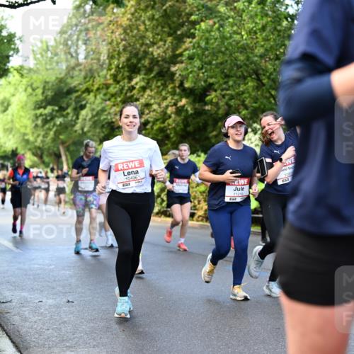 14.06.2026 - REWE Women's Run Dr. Thomas Lammeyer http://msf.ph/oto/9754403 14.06.2026 09:17:38 Laufen 10496, 57, 1083, 11210, 57 meine-sportfotos.de
