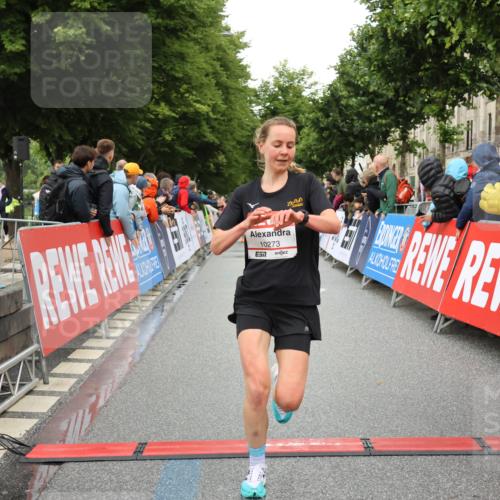 14.06.2026 - REWE Women's Run Strokosch-Dieckow http://msf.ph/oto/9754404 14.06.2026 09:48:13 Ziel 10273, 10489, 10752 meine-sportfotos.de
