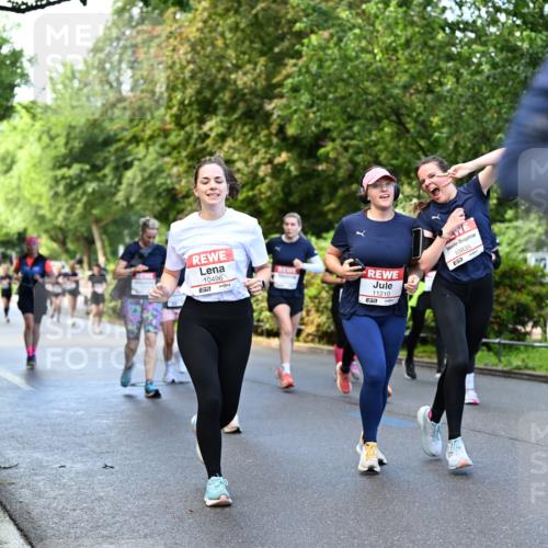 14.06.2026 - REWE Women's Run Dr. Thomas Lammeyer http://msf.ph/oto/9754405 14.06.2026 09:17:38 Laufen 10496, 57, 11210, 7, 10835 meine-sportfotos.de