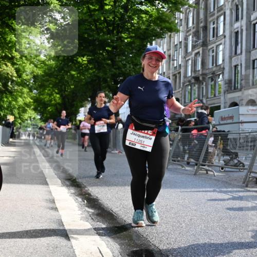 14.06.2026 - REWE Women's Run J. Mangold http://msf.ph/oto/9754408 14.06.2026 10:13:38 Ziel 10384, 10555, 10596, 11251, 11445 meine-sportfotos.de