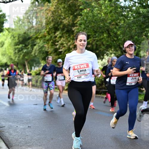 14.06.2026 - REWE Women's Run Dr. Thomas Lammeyer http://msf.ph/oto/9754414 14.06.2026 09:17:39 Laufen 10496, 7, 11210, 7, 10835, 7 meine-sportfotos.de