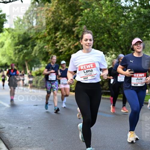 14.06.2026 - REWE Women's Run Dr. Thomas Lammeyer http://msf.ph/oto/9754416 14.06.2026 09:17:39 Laufen 10496, 7, 11210, 7, 10835, 57 meine-sportfotos.de