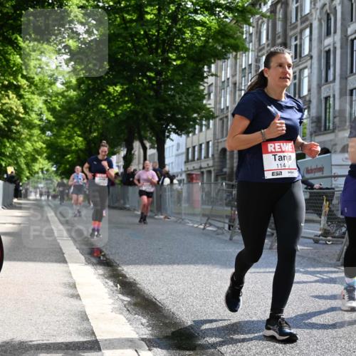14.06.2026 - REWE Women's Run J. Mangold http://msf.ph/oto/9754437 14.06.2026 10:13:41 Ziel 10040, 10241, 10384, 10555, 10596, 11251, 11445 meine-sportfotos.de