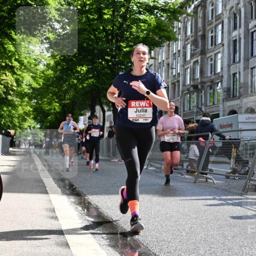 14.06.2026 - REWE Women's Run J. Mangold http://msf.ph/oto/9754464 14.06.2026 10:13:44 Ziel 10040, 10241, 10321, 10458, 10498, 10536, 10596, 11445 meine-sportfotos.de