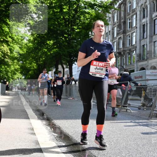 14.06.2026 - REWE Women's Run J. Mangold http://msf.ph/oto/9754467 14.06.2026 10:13:44 Ziel 10040, 10241, 10321, 10458, 10498, 10536, 10596, 11445 meine-sportfotos.de