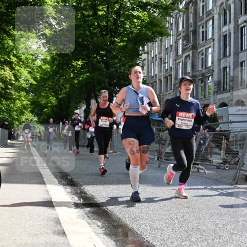 14.06.2026 - REWE Women's Run J. Mangold http://msf.ph/oto/9754487 14.06.2026 10:13:48 Ziel 10040, 10241, 10321, 10452, 10458, 10498, 10536, 10711, 11497 meine-sportfotos.de