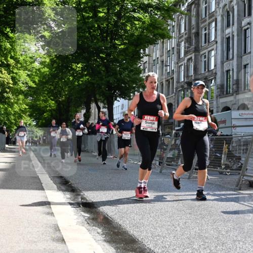 14.06.2026 - REWE Women's Run J. Mangold http://msf.ph/oto/9754500 14.06.2026 10:13:49 Ziel 10040, 10241, 10321, 10336, 10452, 10458, 10498, 10536, 10711, 11425, 11497 meine-sportfotos.de