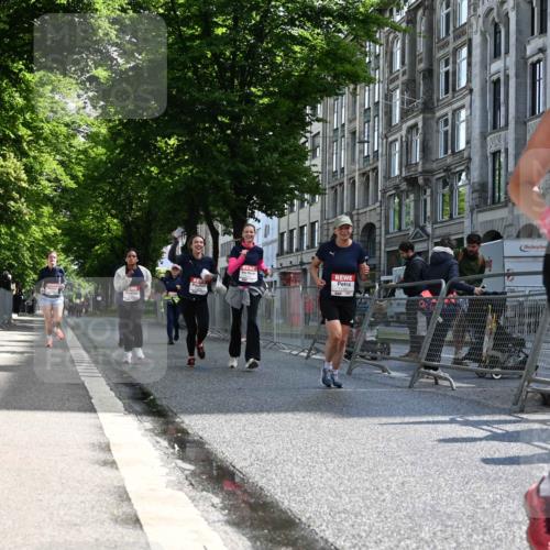 14.06.2026 - REWE Women's Run J. Mangold http://msf.ph/oto/9754514 14.06.2026 10:13:50 Ziel 10040, 10321, 10336, 10452, 10458, 10498, 10536, 10711, 11425, 11497 meine-sportfotos.de