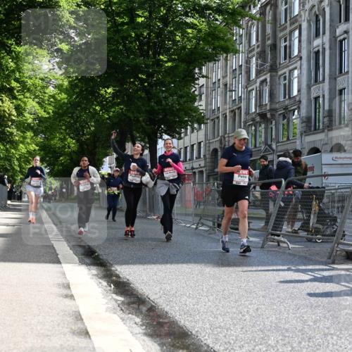 14.06.2026 - REWE Women's Run J. Mangold http://msf.ph/oto/9754519 14.06.2026 10:13:51 Ziel 10321, 10336, 10452, 10458, 10498, 10536, 10711, 11295, 11425, 11497 meine-sportfotos.de