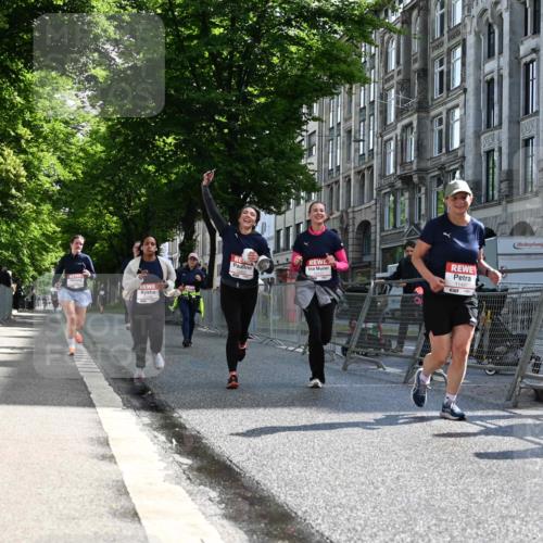 14.06.2026 - REWE Women's Run J. Mangold http://msf.ph/oto/9754531 14.06.2026 10:13:52 Ziel 10321, 10336, 10452, 10458, 10498, 10536, 10696, 10711, 11295, 11425, 11497 meine-sportfotos.de