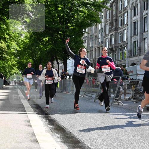 14.06.2026 - REWE Women's Run J. Mangold http://msf.ph/oto/9754538 14.06.2026 10:13:52 Ziel 10321, 10336, 10452, 10458, 10498, 10536, 10696, 10711, 11295, 11425, 11497 meine-sportfotos.de