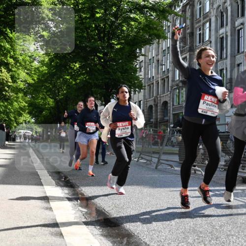 14.06.2026 - REWE Women's Run J. Mangold http://msf.ph/oto/9754550 14.06.2026 10:13:53 Ziel 10321, 10336, 10452, 10458, 10536, 10696, 10711, 11295, 11425, 11497 meine-sportfotos.de