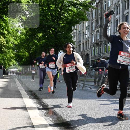 14.06.2026 - REWE Women's Run J. Mangold http://msf.ph/oto/9754552 14.06.2026 10:13:54 Ziel 10336, 10452, 10458, 10536, 10696, 10711, 11295, 11425, 11497 meine-sportfotos.de