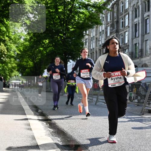 14.06.2026 - REWE Women's Run J. Mangold http://msf.ph/oto/9754559 14.06.2026 10:13:54 Ziel 10336, 10452, 10458, 10536, 10696, 10711, 11295, 11425, 11497 meine-sportfotos.de