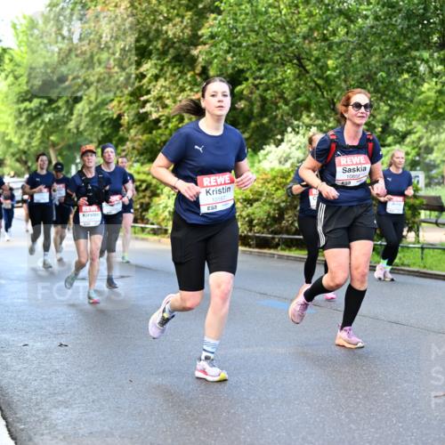 14.06.2026 - REWE Women's Run Dr. Thomas Lammeyer http://msf.ph/oto/9754581 14.06.2026 09:17:53 Laufen 10167, 57, 10858, 10636, 7 meine-sportfotos.de