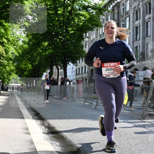 14.06.2026 - REWE Women's Run J. Mangold http://msf.ph/oto/9754583 14.06.2026 10:13:57 Ziel 10175, 10336, 10452, 10696, 10711, 11295, 11425, 11497 meine-sportfotos.de