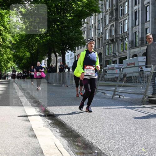 14.06.2026 - REWE Women's Run J. Mangold http://msf.ph/oto/9754628 14.06.2026 10:14:14 Ziel 10716, 10717, 11125 meine-sportfotos.de