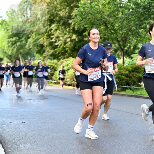 14.06.2026 - REWE Women's Run Dr. Thomas Lammeyer http://msf.ph/oto/9754655 14.06.2026 09:17:57 Laufen 11509, 11535, 7 meine-sportfotos.de