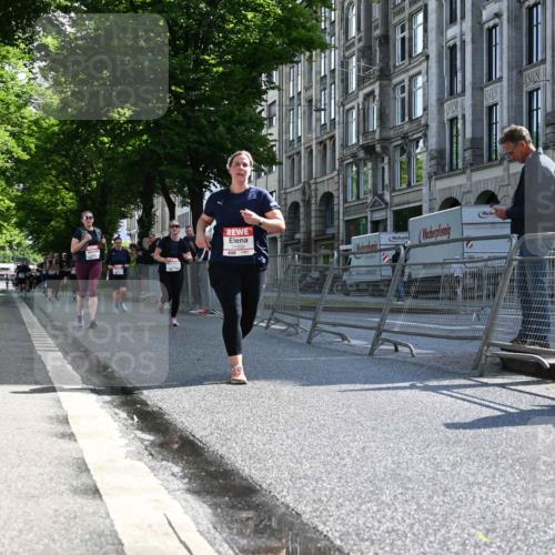 14.06.2026 - REWE Women's Run J. Mangold http://msf.ph/oto/9754677 14.06.2026 10:14:23 Ziel 10509, 10716, 11359, 11461 meine-sportfotos.de