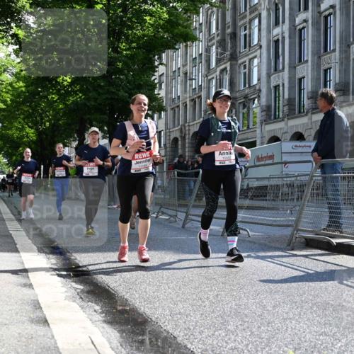 14.06.2026 - REWE Women's Run J. Mangold http://msf.ph/oto/9754729 14.06.2026 10:14:35 Ziel 10064, 10394, 10550, 10569, 10872, 10961, 10962, 11195, 11286 meine-sportfotos.de