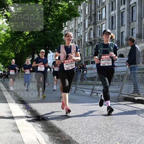 14.06.2026 - REWE Women's Run J. Mangold http://msf.ph/oto/9754734 14.06.2026 10:14:35 Ziel 10064, 10394, 10550, 10569, 10872, 10961, 10962, 11195, 11286 meine-sportfotos.de