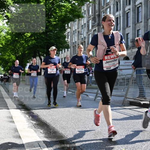 14.06.2026 - REWE Women's Run J. Mangold http://msf.ph/oto/9754740 14.06.2026 10:14:36 Ziel 10064, 10394, 10550, 10569, 10872, 10883, 10961, 10962, 11195, 11286 meine-sportfotos.de
