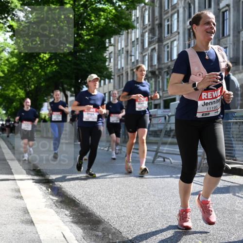 14.06.2026 - REWE Women's Run J. Mangold http://msf.ph/oto/9754742 14.06.2026 10:14:36 Ziel 10064, 10394, 10550, 10569, 10872, 10883, 10961, 10962, 11195, 11286 meine-sportfotos.de