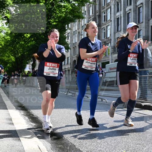 14.06.2026 - REWE Women's Run J. Mangold http://msf.ph/oto/9754767 14.06.2026 10:14:39 Ziel 10394, 10550, 10569, 10872, 10883, 10961, 10962, 11195, 11286 meine-sportfotos.de