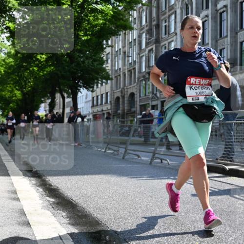 14.06.2026 - REWE Women's Run J. Mangold http://msf.ph/oto/9754790 14.06.2026 10:14:42 Ziel 10394, 10569, 10872, 10883, 10961, 10962, 11286 meine-sportfotos.de