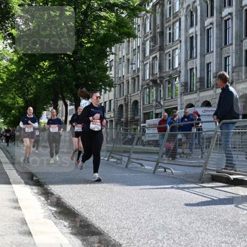 14.06.2026 - REWE Women's Run J. Mangold http://msf.ph/oto/9754795 14.06.2026 10:14:48 Ziel 10374, 10404, 10644, 10689 meine-sportfotos.de