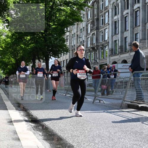 14.06.2026 - REWE Women's Run J. Mangold http://msf.ph/oto/9754799 14.06.2026 10:14:49 Ziel 10374, 10404, 10644, 10689 meine-sportfotos.de
