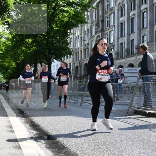 14.06.2026 - REWE Women's Run J. Mangold http://msf.ph/oto/9754805 14.06.2026 10:14:49 Ziel 10374, 10404, 10644, 10689 meine-sportfotos.de