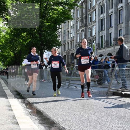 14.06.2026 - REWE Women's Run J. Mangold http://msf.ph/oto/9754816 14.06.2026 10:14:51 Ziel 10374, 10404, 10644, 10689, 11398 meine-sportfotos.de